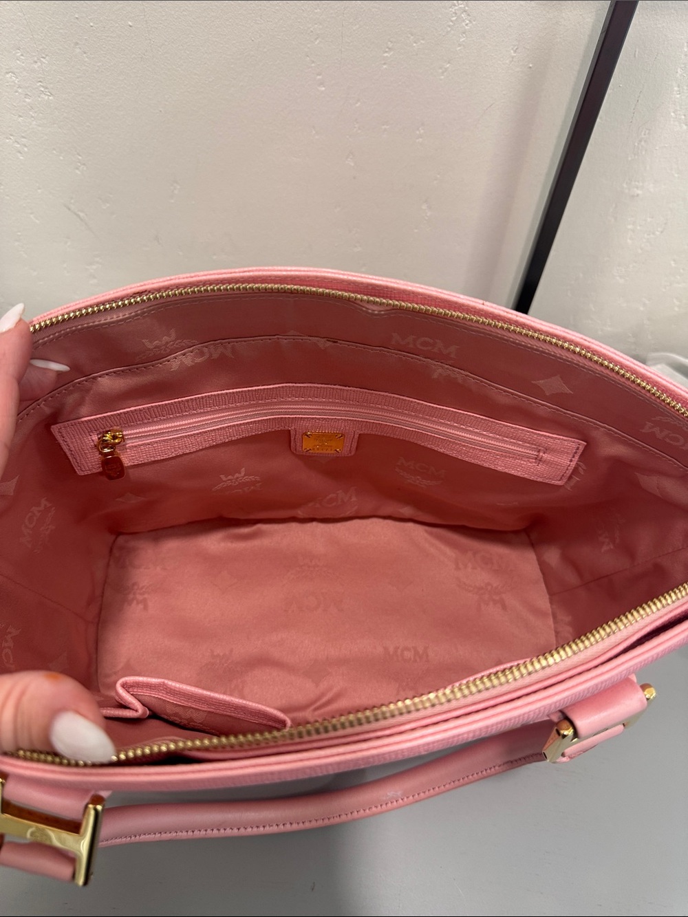 MCM Pink Leather Structured Top-Handle Tote with Gold Hardware - Picture 8 of 8